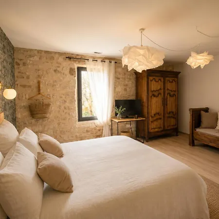 Villa Authentique Maison En Pierre Avec Piscine Aux Portes D'uzes *