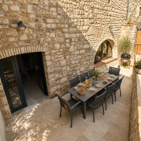 Βίλα Authentique Maison En Pierre Avec Piscine Aux Portes D'uzes